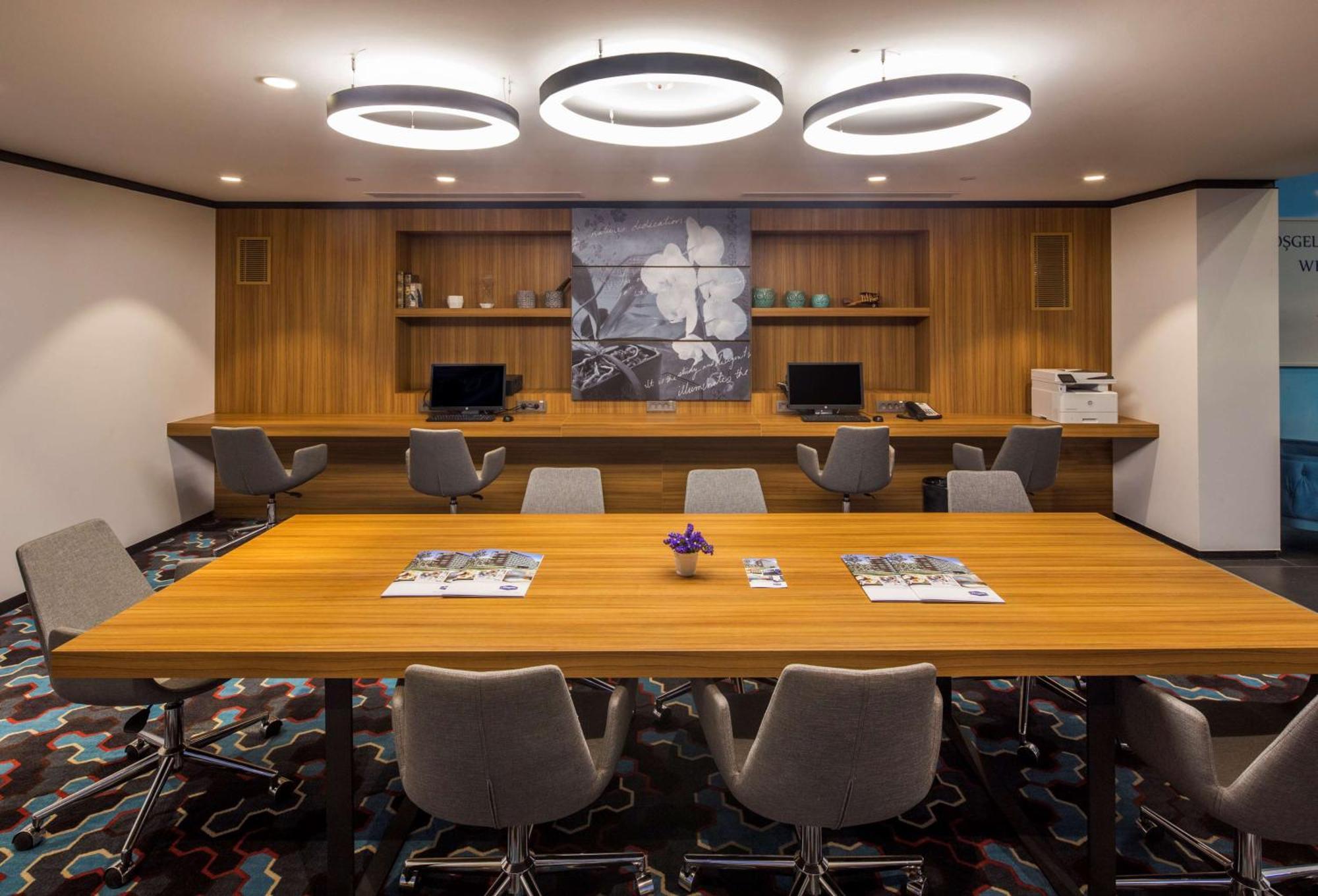 Hampton By Hilton Kurtkoy 4*