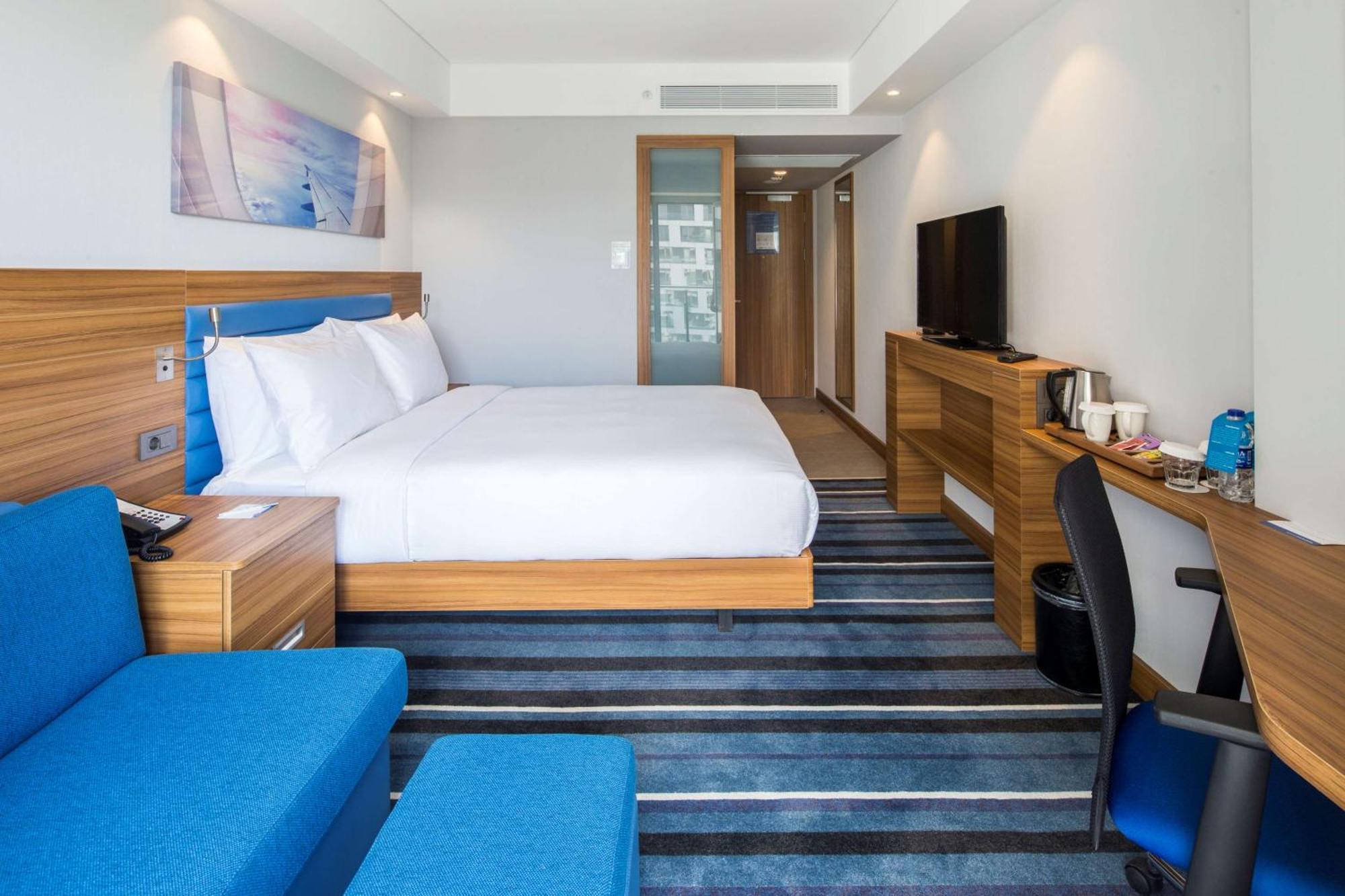 Hampton By Hilton Kurtkoy Hotel