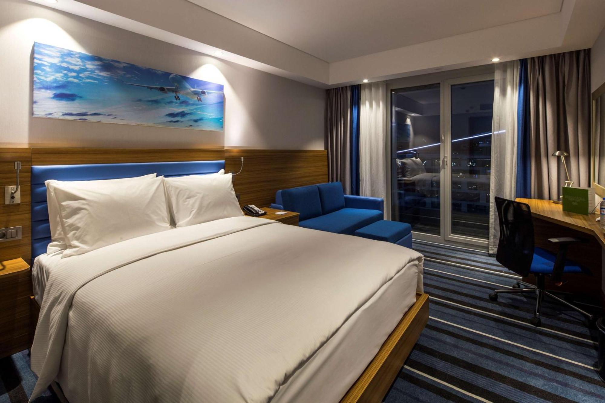 Hotel Hampton By Hilton Kurtkoy 4*