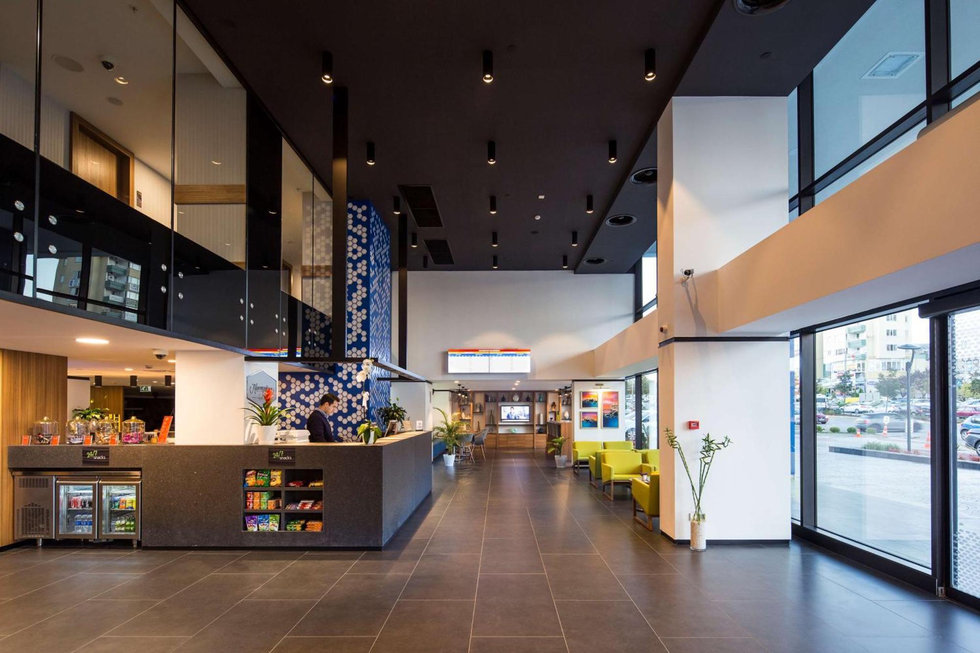 Hampton By Hilton Kurtkoy Hotel